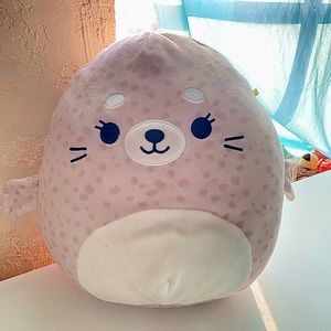 NEW LILOU THE SPOTTED SEAL SQUISHMALLOWS